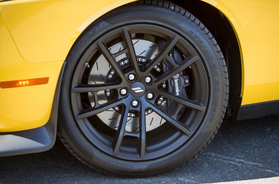Колеса Dodge Challenger T/A 392 2016 года  (фото 14 из 25)